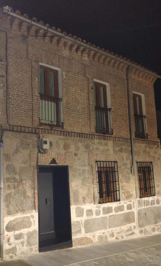 Los Tres Monos Ávila 外观 照片